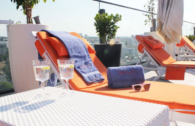 Sky Roof Hotel - Foto 1