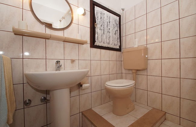 South Island Apartments - Photo 35