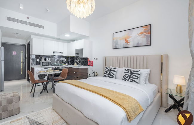 Vogue Jewelz Resident near MiracleGarden - Photo 3