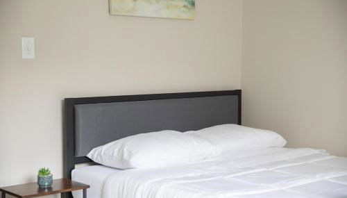 1BR Near UAB with Free Parking, Fast Wi-Fi, Workspace - Foto 4