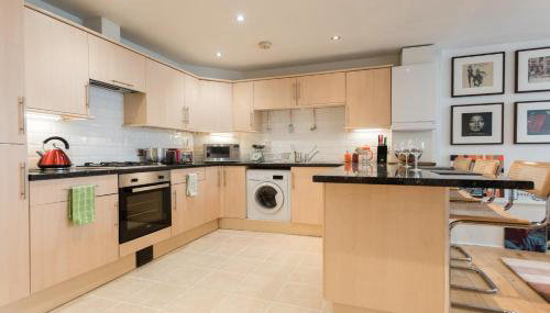 Central Home with Parking near Waterloo & St Thomas & Big Ben & Parliament - Foto 4