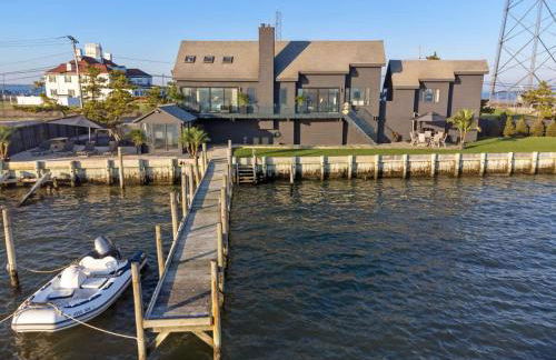 Black Swan- Beachfront Home with Year-Round Jacuzzi - Foto 38