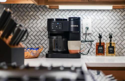 Cleveland Escape - Hot Tub - Karaoke Machine - Sleeps 12 - Foto 30