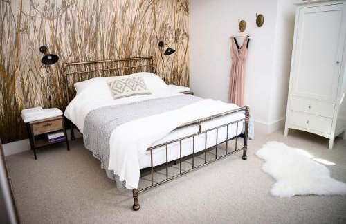 The Barn House - Swimming Pond,Jacuzzi,Chicks! - Foto 7