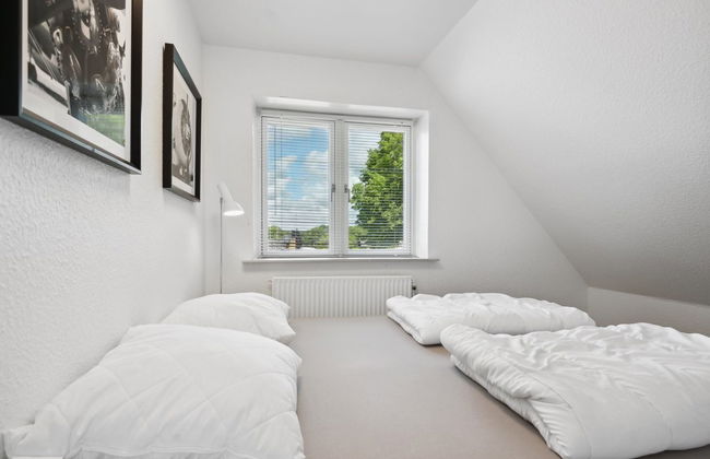 "Essie" - 20km from the sea - Foto 17