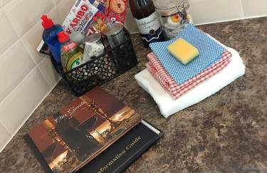 Beautiful Thatched Cottage with Outdoor Pool, Secure Garden, Dog & Family Friendly! Chichester Holiday Properties - Foto 63