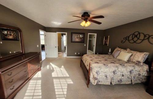 Fenced backyard! 6 miles to Cookeville Boat Dock! - Foto 17