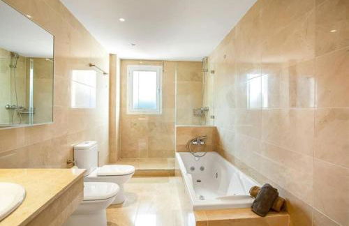 Luxury-Penthouse-La Mairena-Seaview-Jacuzzi-Marbella - Foto 20