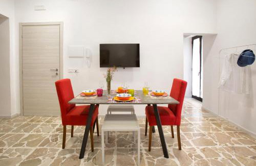 Plaza Suites - Photo 5