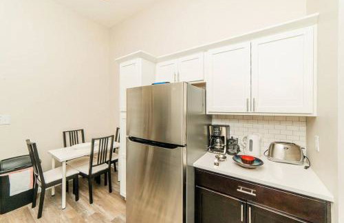 Studio Suite - No Steps - Walkable & Free Parking - Foto 4