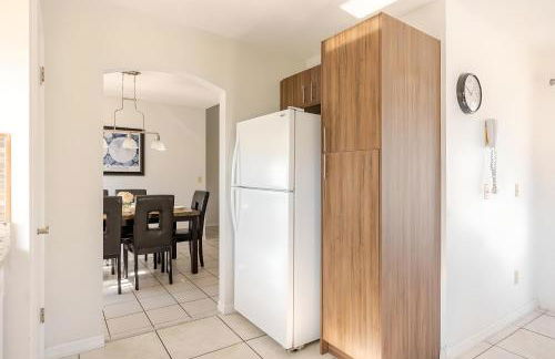 3Q/2B Vista para o Lago c/piscina | 10min->Disney - Foto 26