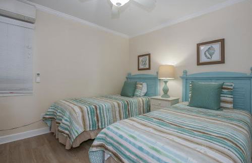 Direct Oceanfront Private Villa Overlooking Pool/Beach - South Forest Beach - Right next to Coligny Plaza - Foto 9