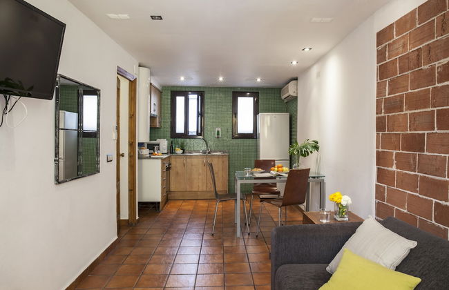 AinB Las Ramblas-Guardia Apartments - Photo 28