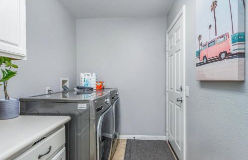 GAMEROOM, King Beds, Movie Projector, Heated Saltwater Pool, Golf and Games! - Foto 70