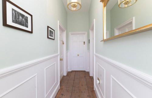 2BR Georgian home, Garden, Hot tub, Sea view, Sleeps 6 - Photo 30