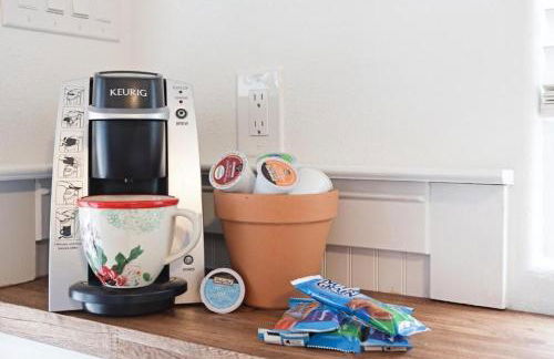 Rustic and Romantic Cabin with Breakfast Included near Royse City, Texas - Foto 11