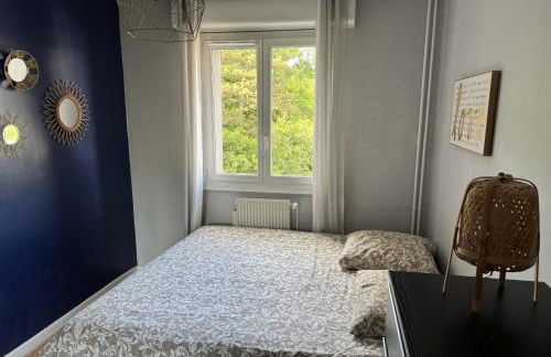 Apartment in the city - exceptional view - Photo 10