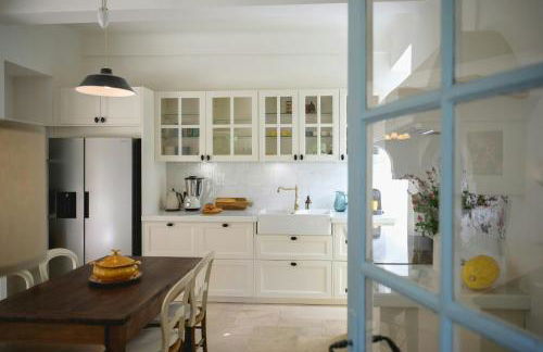 Artist's Villa With Pool Near Aix-En-Provence - Foto 6