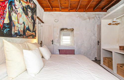 Bohemian Art House - 2BR in Yaiza & Garden - Photo 11