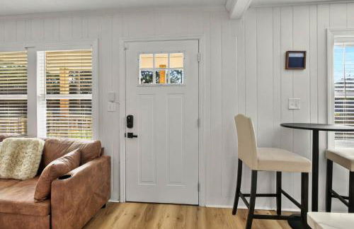 It's A Vibe- less than 10mins Capital,Hospitals,FAMU,&FSU - Foto 46