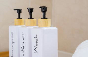 Stylish central location 3 bedroom house - Photo 4