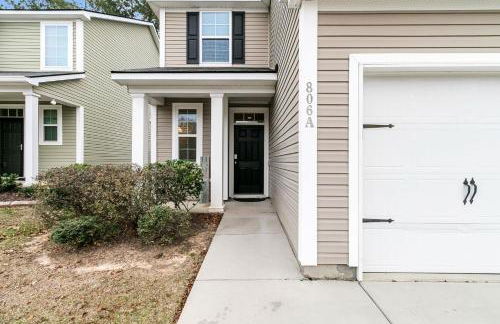 Quiet 3 Bedroom Escape in Ladson with 2 Car Garage - Foto 33