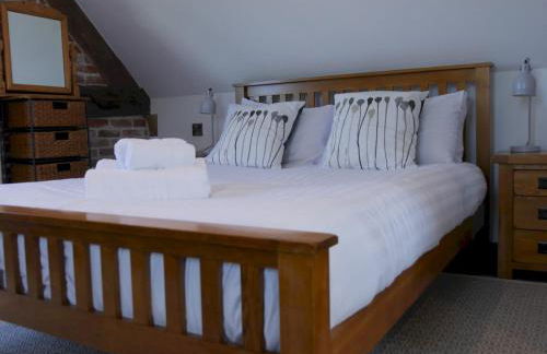 Beautiful Views Historic 16th Cent Barn Conversion - Pass the Keys - Foto 46