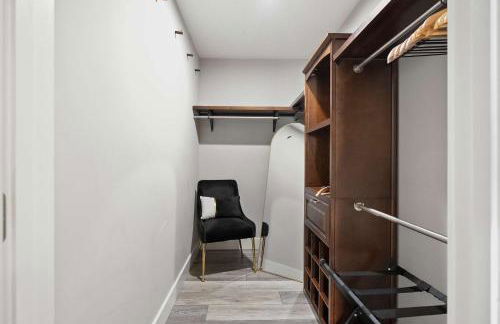 5 Minutes to Beach and Downtown Fire pit Grill - Foto 33