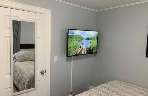 Whole House with Lake and Lift Bridge Overlook for 10 Guests - Foto 40