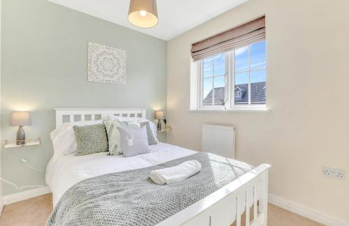 Charming 3-Bed Home with Garden & Parking - Foto 9