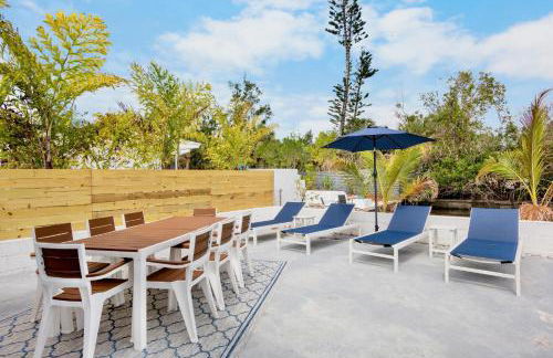 Coastal Charm - Photo 31