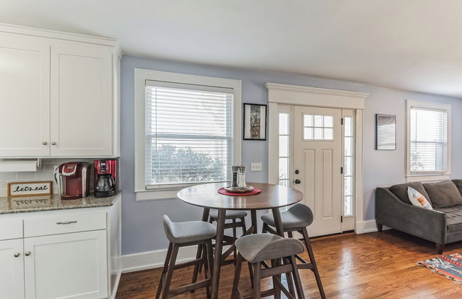 Bluebird Bungalow Chic Home, Quiet Neighborhood - Foto 7