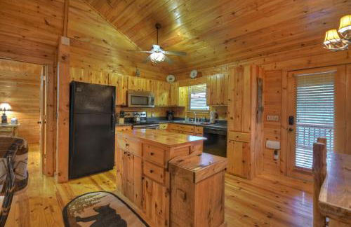 Ole Bear Paw Cabin - Cherry Log GA - Cozy Retreat, Stunning Views, Hot Tub, Outdoor Fire Pit, Porch Swing - Foto 10