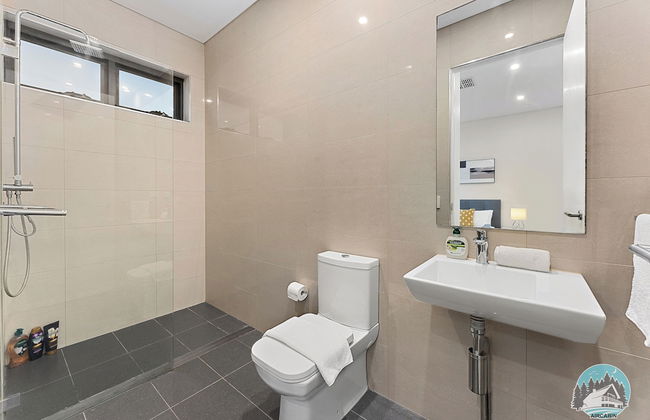 Aircabin Annandale Comfy 3 Bed Townhouse - Photo 11