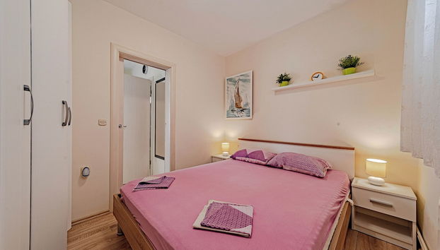 Villa Viki Apartman 2 - Foto 4, Habitación