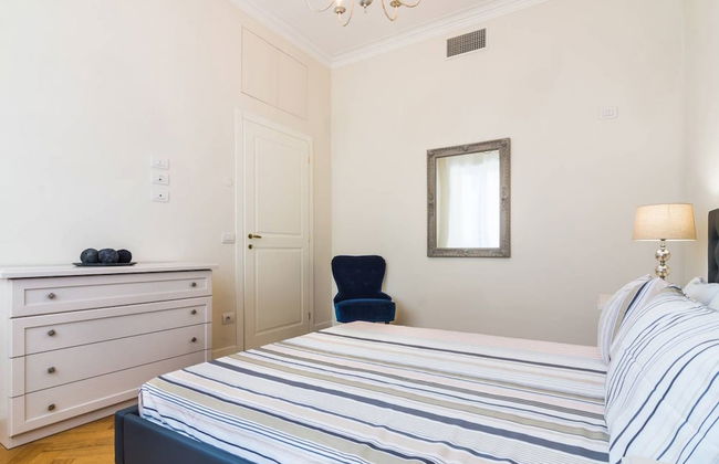 Luxury 3 Bedrooms Near Duomo - Photo 8