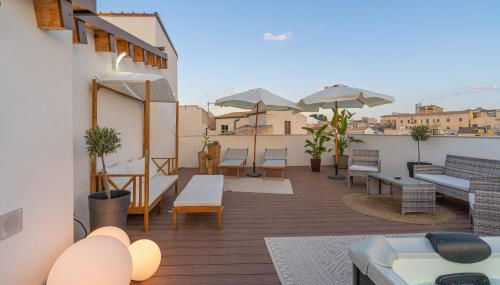 La Dimora di San Nicola Ortigia Boutique Apartments - Terrace & Jacuzzi Access - Foto 4, sunbed