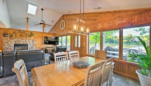 Boat Dock and Backyard Rock River Retreat - Foto 3