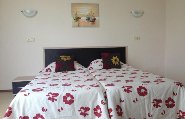 Aheloy Palace Apartments - Photo 17