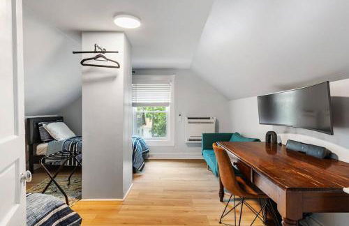 Modern Oakley Retreat - King Bed - Free Parking - Centrally Located - Foto 47