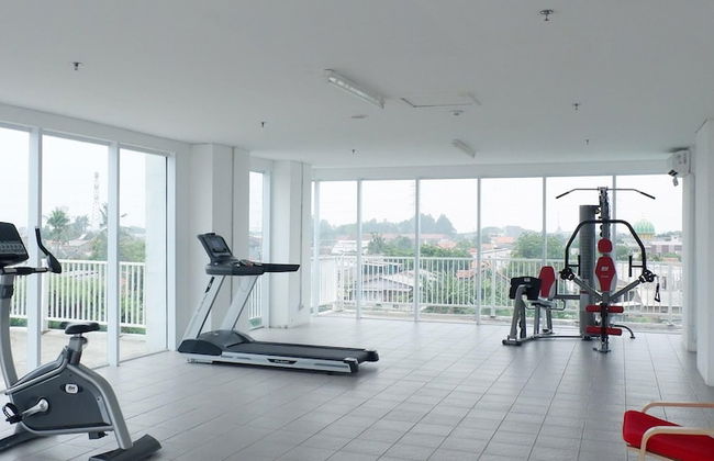 Homey And Cozy Living Studio At Poris 88 Apartment - Foto 17