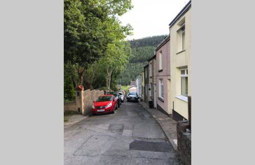 Tranquil Welsh Mountain Gem, Abertillery, Wales - Foto 57