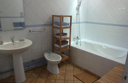 spacieux logement face à la Cité Médievale - Foto 10