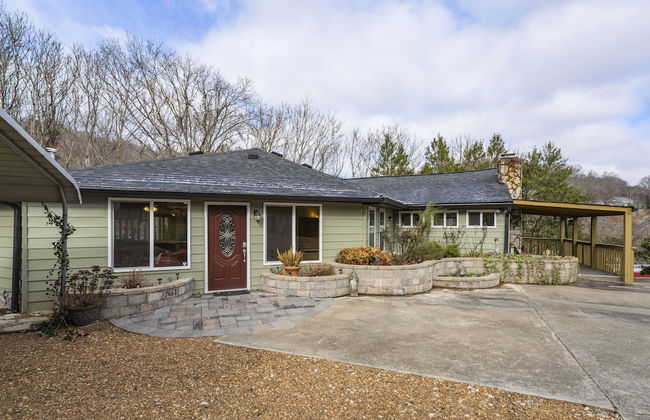 Grand Dream Vacation Home in Nashville 7+ beds! - Photo 51