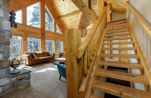 The Moccasin Lodge with Hot Tub and Fire Pit Escape - Foto 52