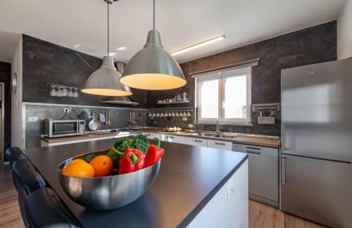 Villa Kalac, a charming holiday pool oasis near the sea - Foto 35