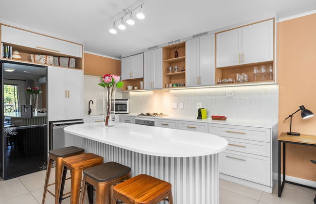 Mayfair Luxury 212 - Photo 11