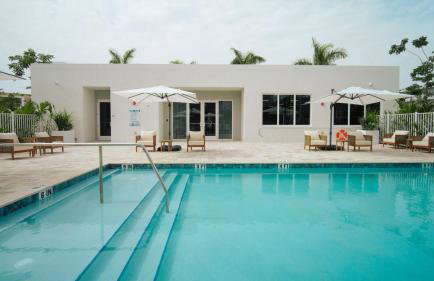 Beachside Bliss, 1BR Condo with Pool at Dania Beach - Foto 20