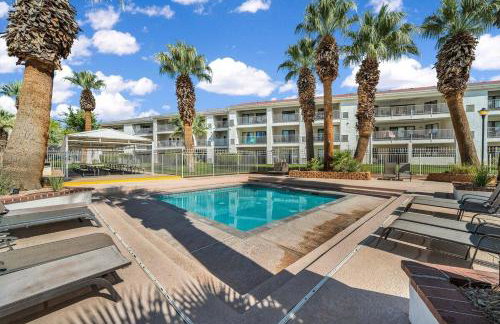 Modern Resort Condo - Pools, Courts & Scenic Views - Foto 23