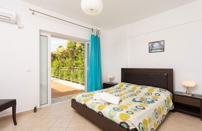 Villa Peach Large Private Pool Walk to Beach Sea Views A C Wifi Car Not Required - 2181 - Foto 16